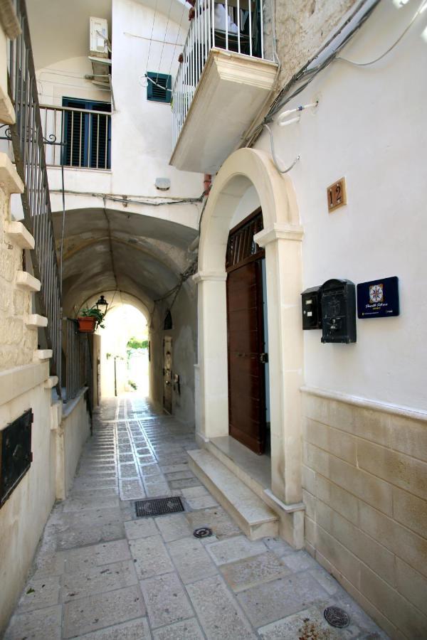 Piazzetta Petrone Apartments + Parking Vieste Eksteriør billede