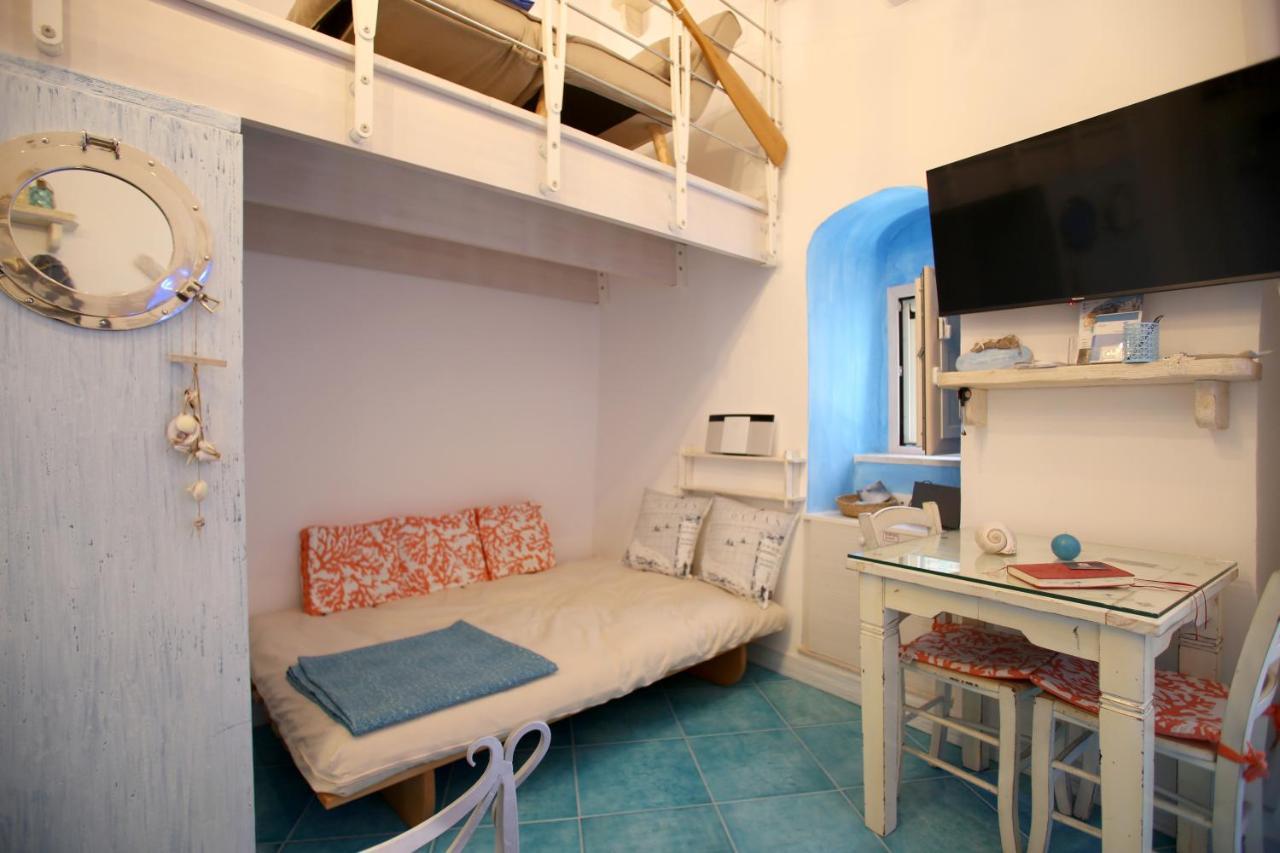 Piazzetta Petrone Apartments + Parking Vieste Eksteriør billede