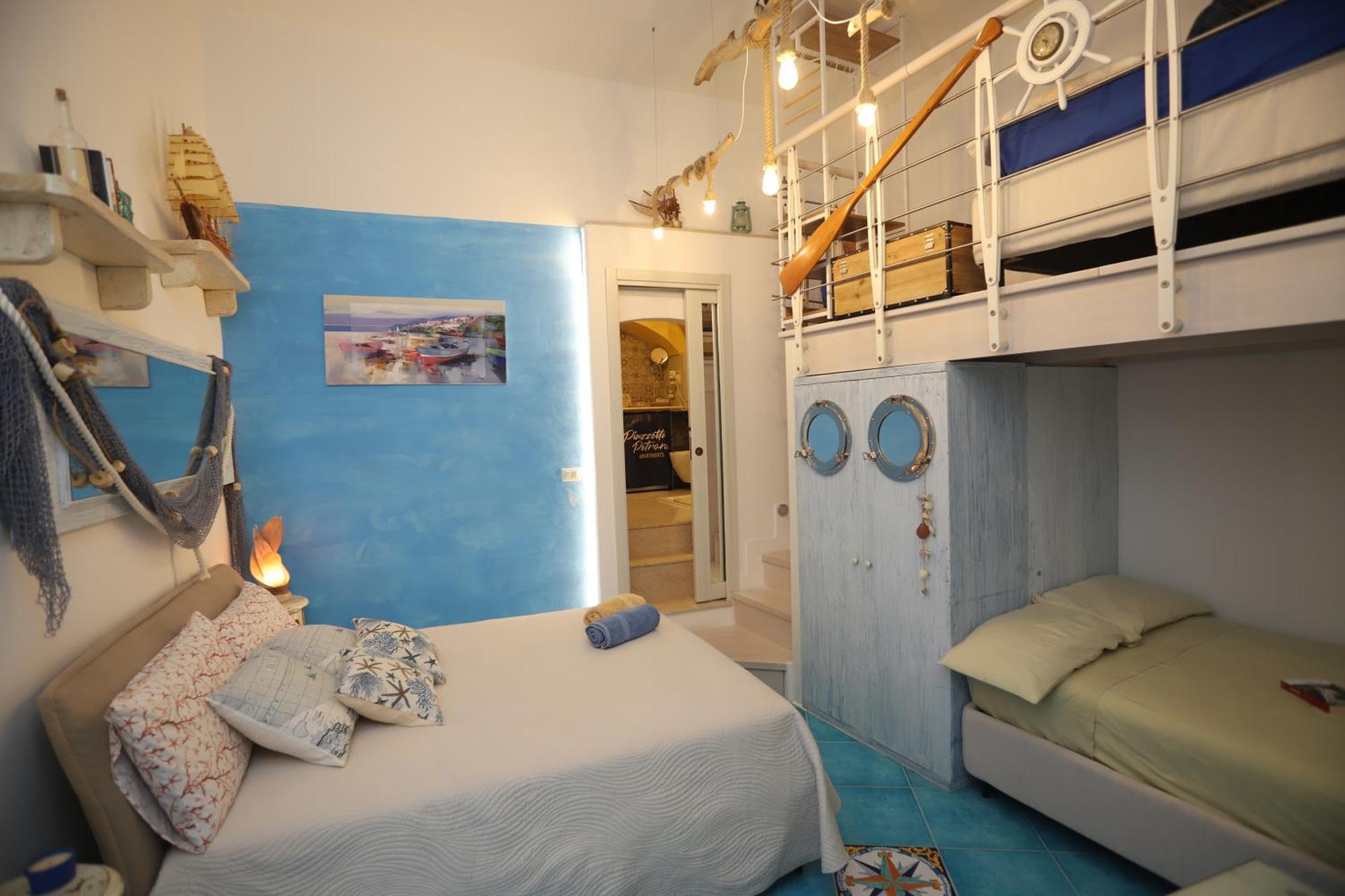 Piazzetta Petrone Apartments + Parking Vieste Eksteriør billede